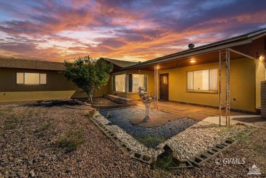 feature listing property photo