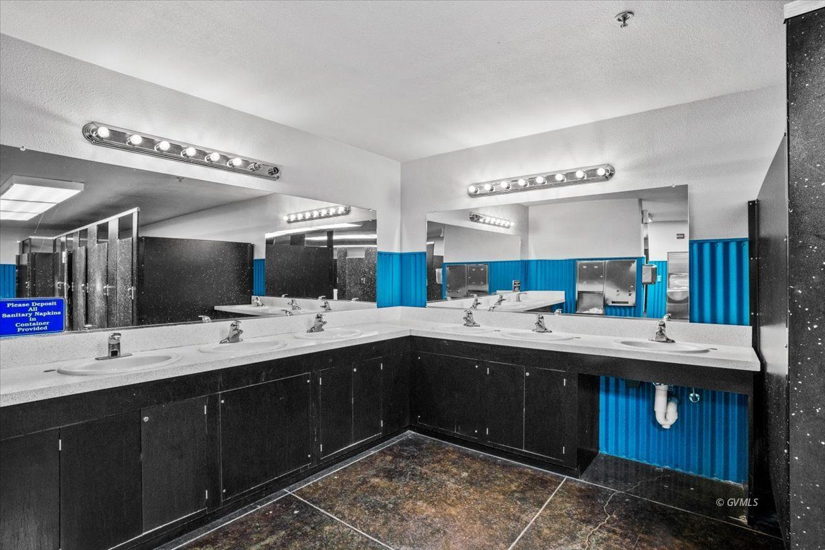 Property Photo 27
