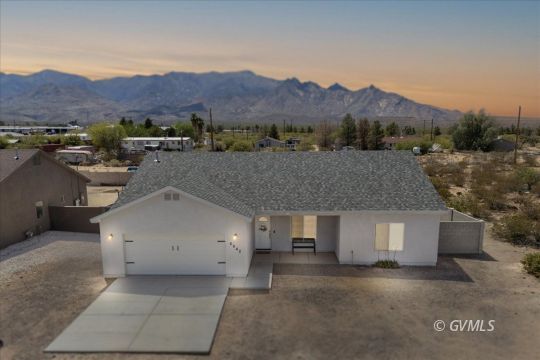 feature listing property photo