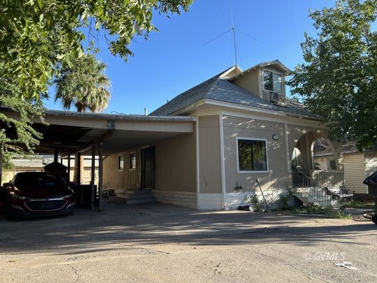 feature listing property photo