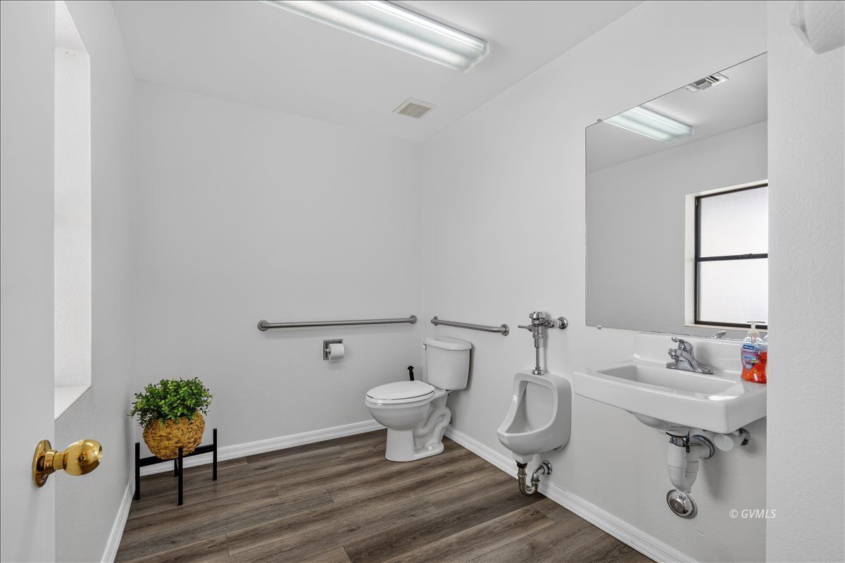 Property Photo 21