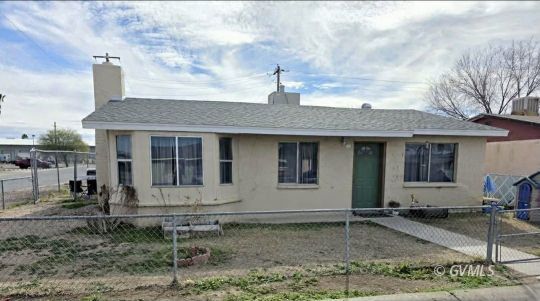 feature listing property photo