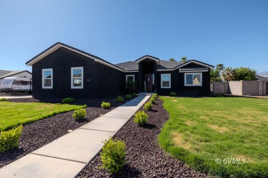 feature listing property photo