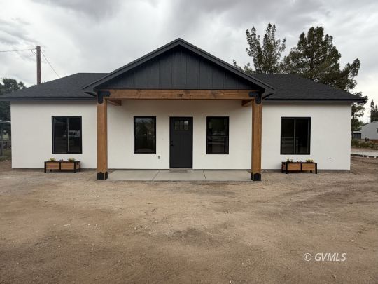 feature listing property photo