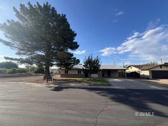 feature listing property photo