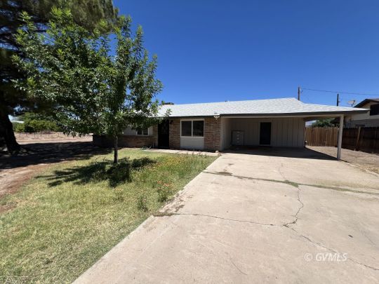 feature listing property photo