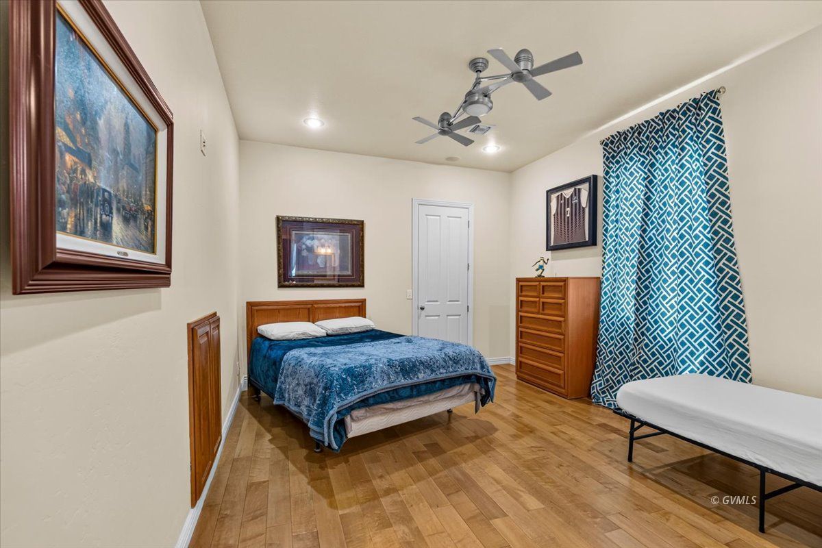 Property Photo 41
