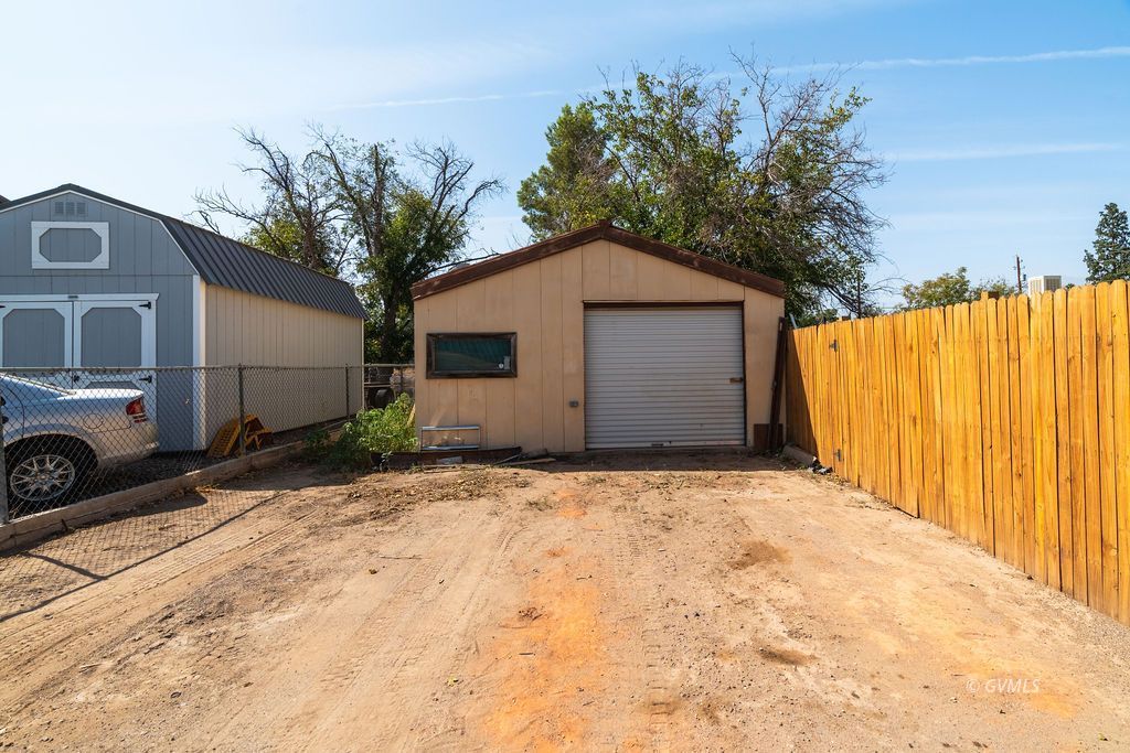 Property Photo 27