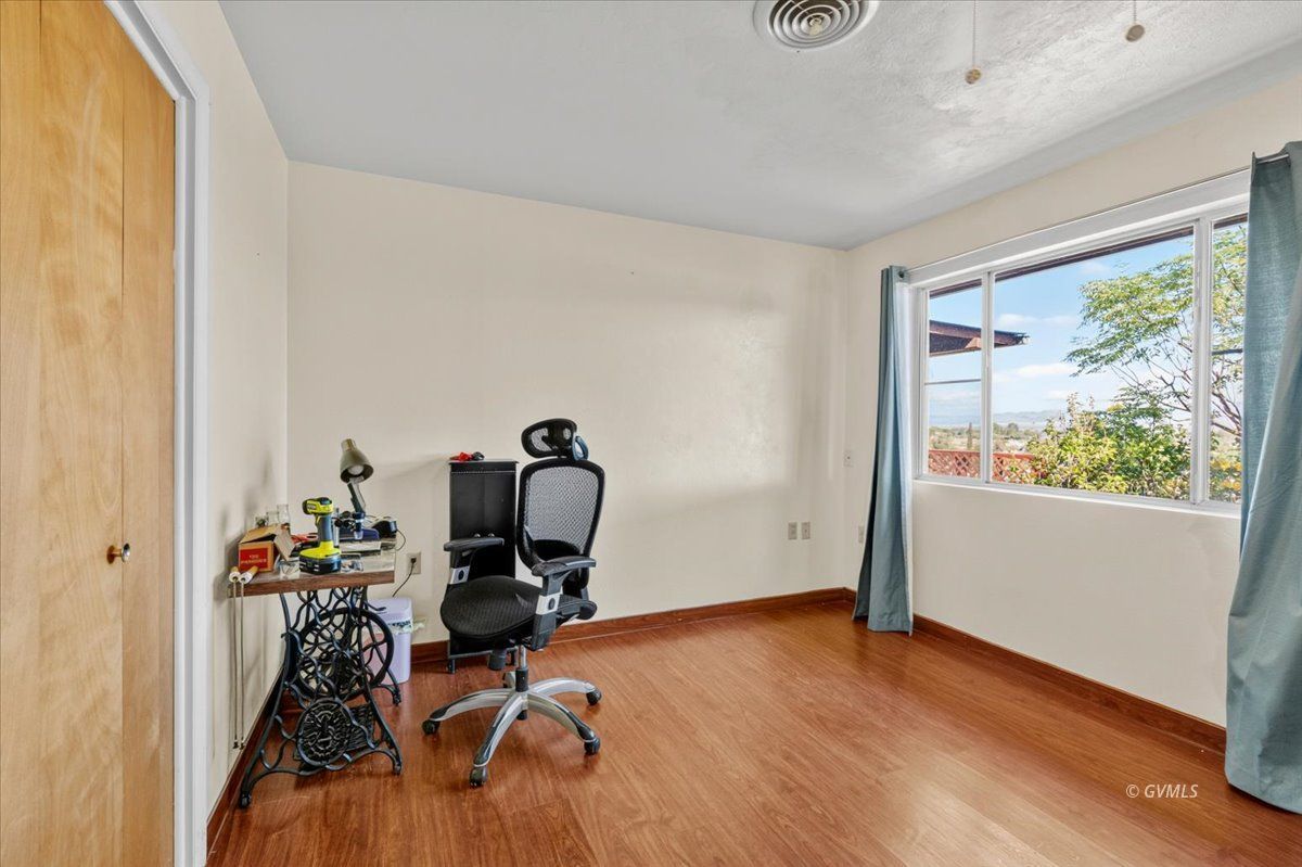 Property Photo 43