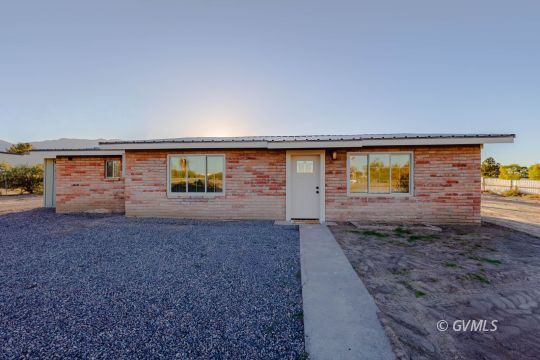 feature listing property photo