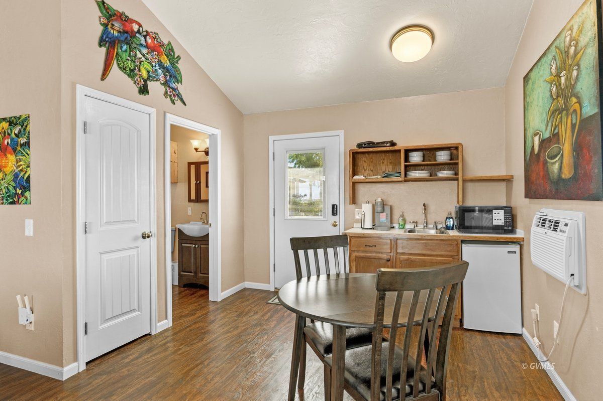 Property Photo 40