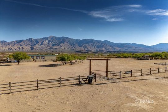 feature listing property photo