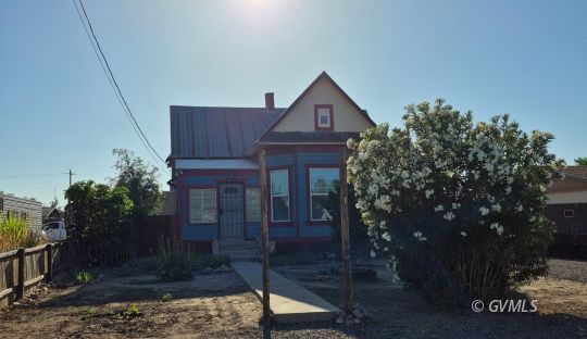 feature listing property photo