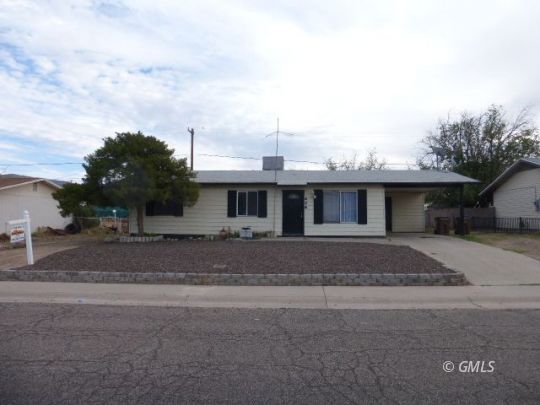 feature listing property photo