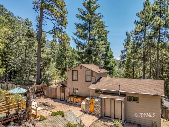 feature listing property photo