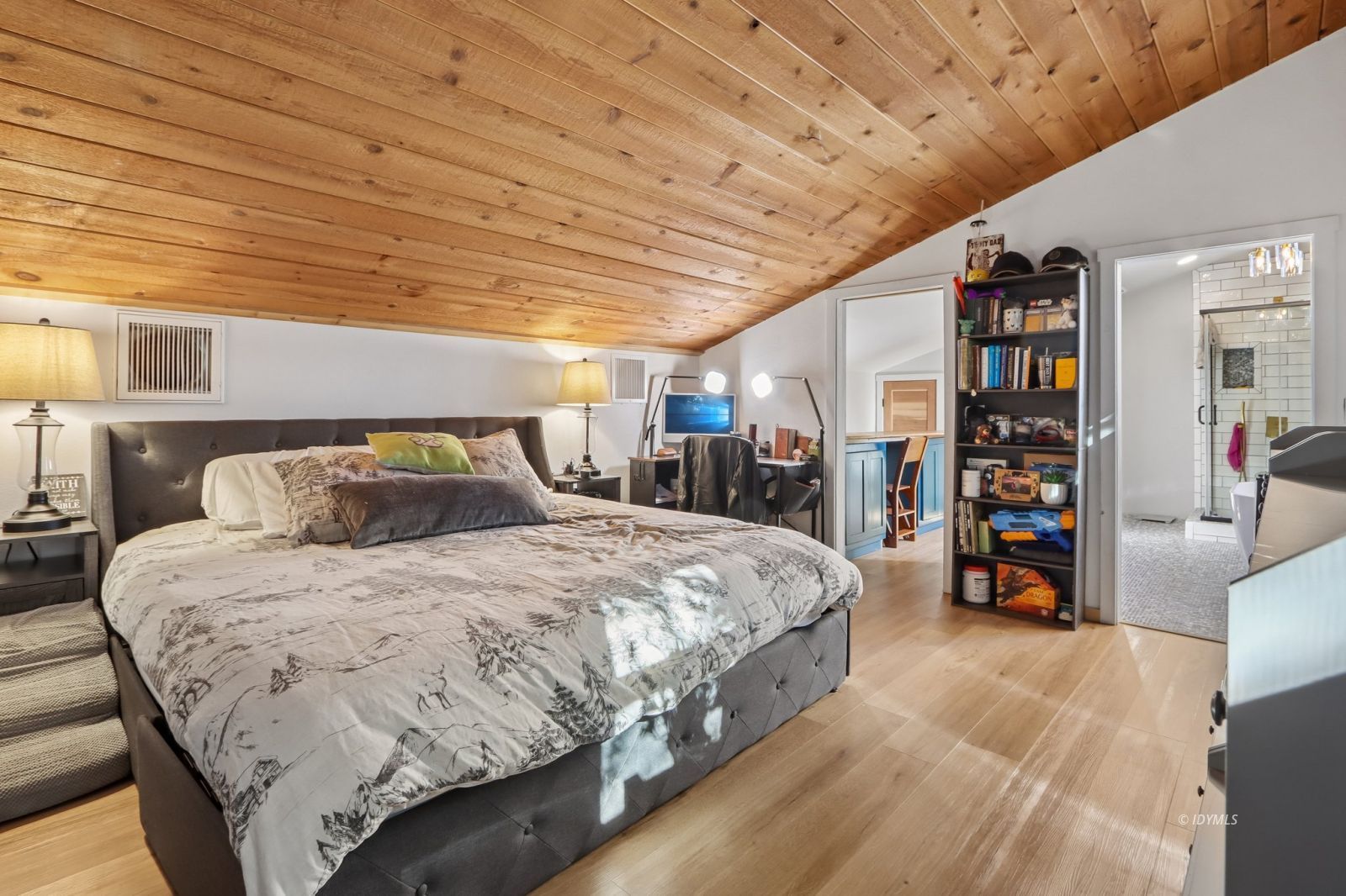 Property Photo 26