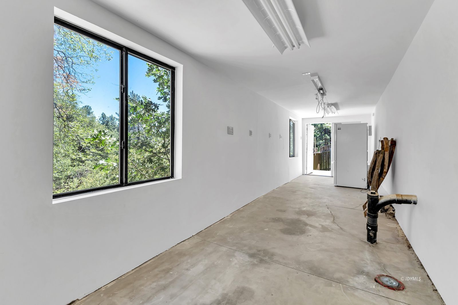 Property Photo 57