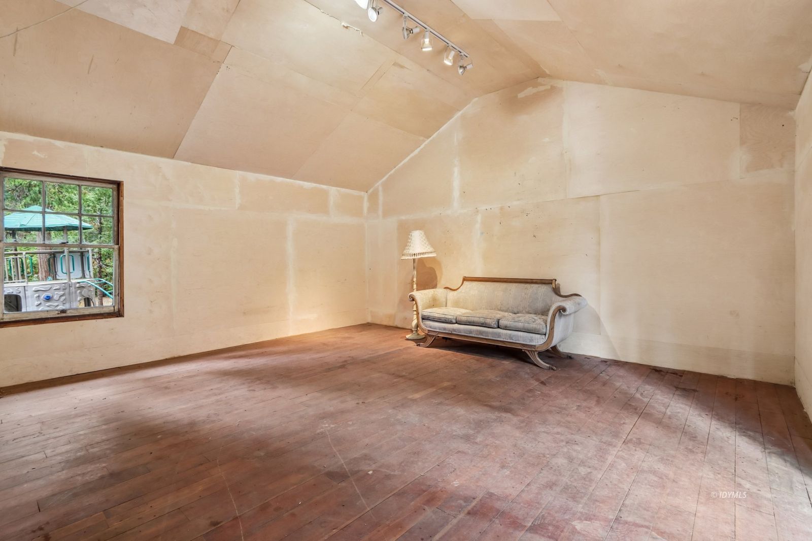 Property Photo 29
