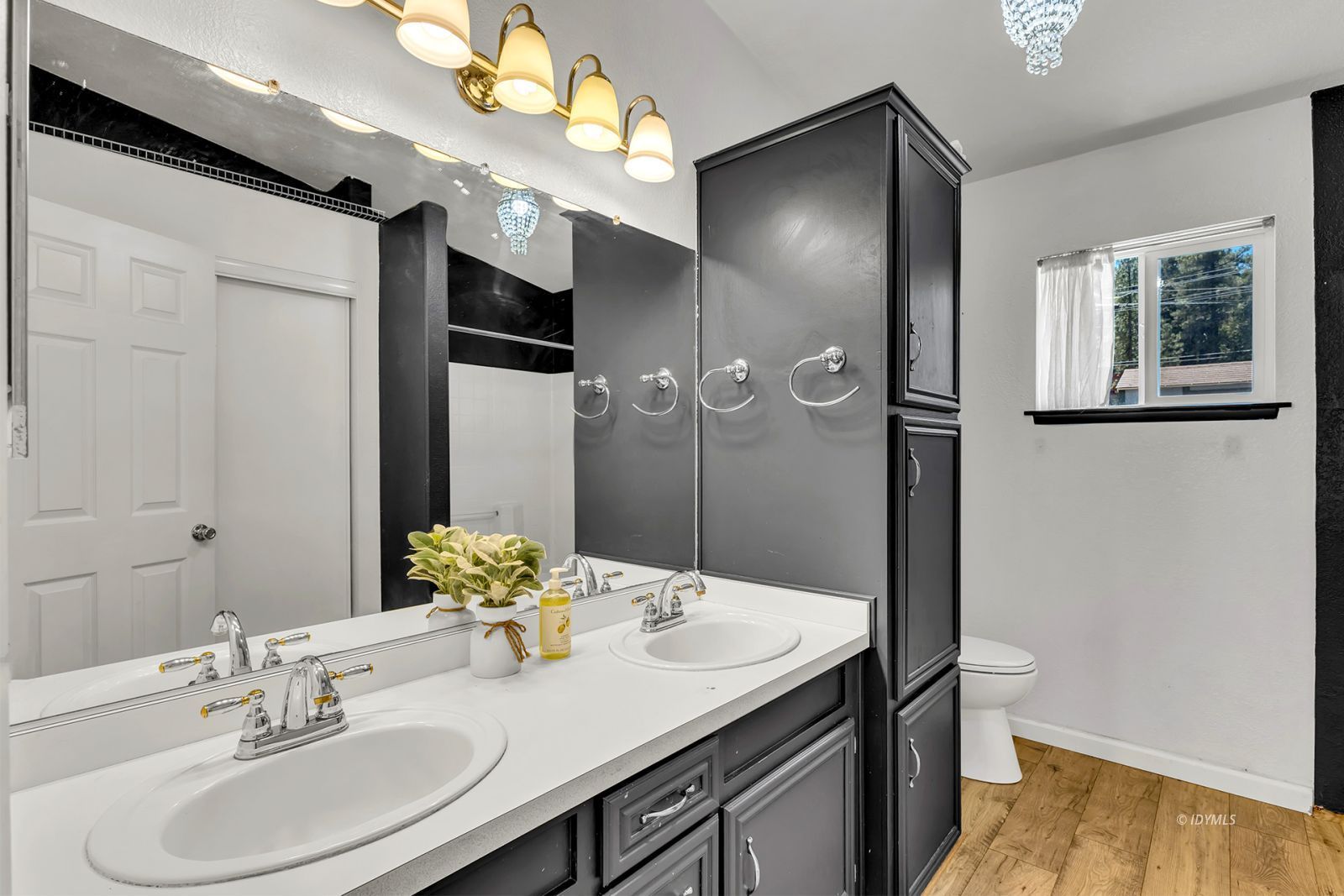 Property Photo 38