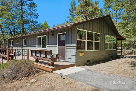 feature listing property photo