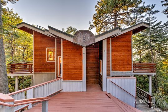 feature listing property photo