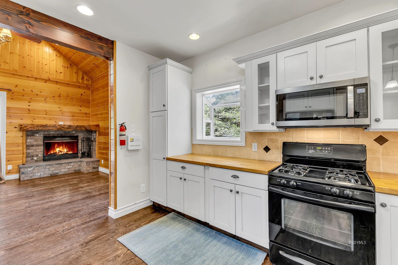 Property Photo 18