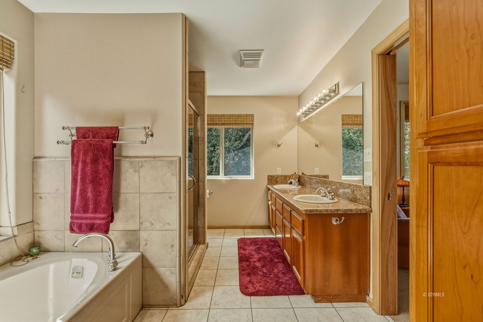 Property Photo 43