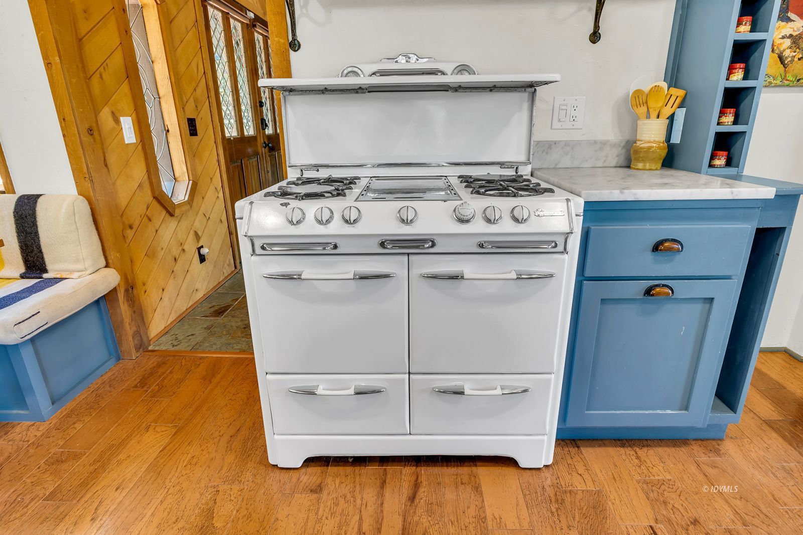 Property Photo 27