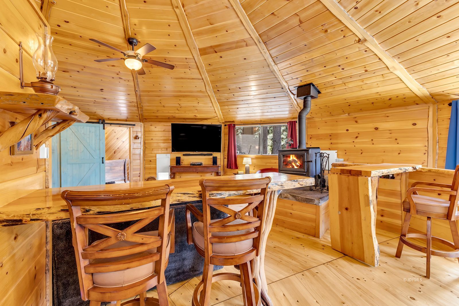 Property Photo 23