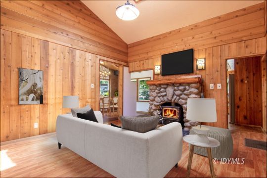 feature listing property photo