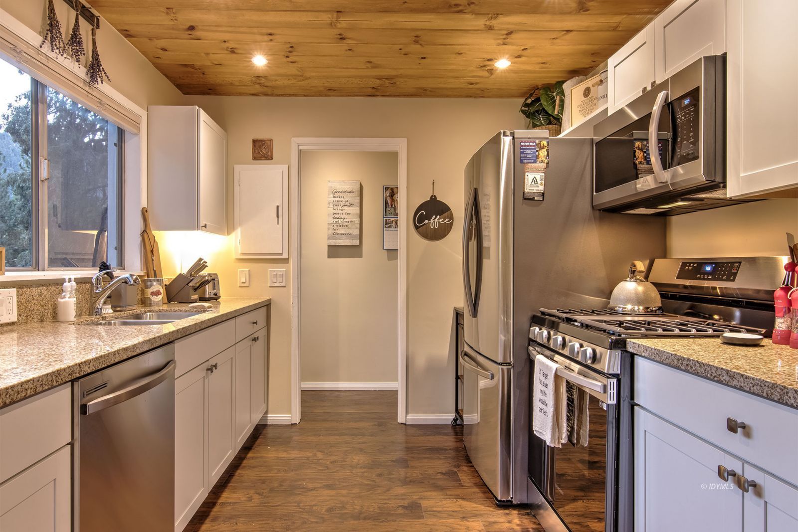 Property Photo 25