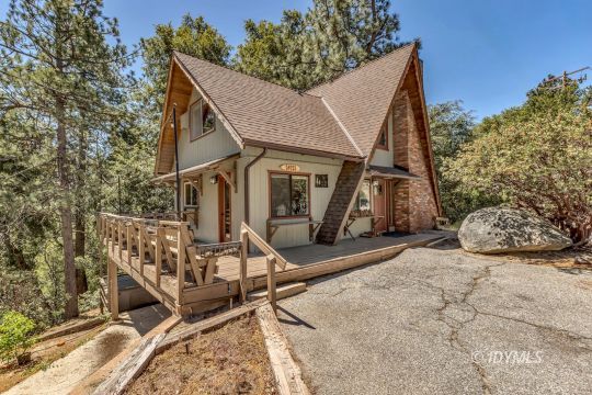 feature listing property photo