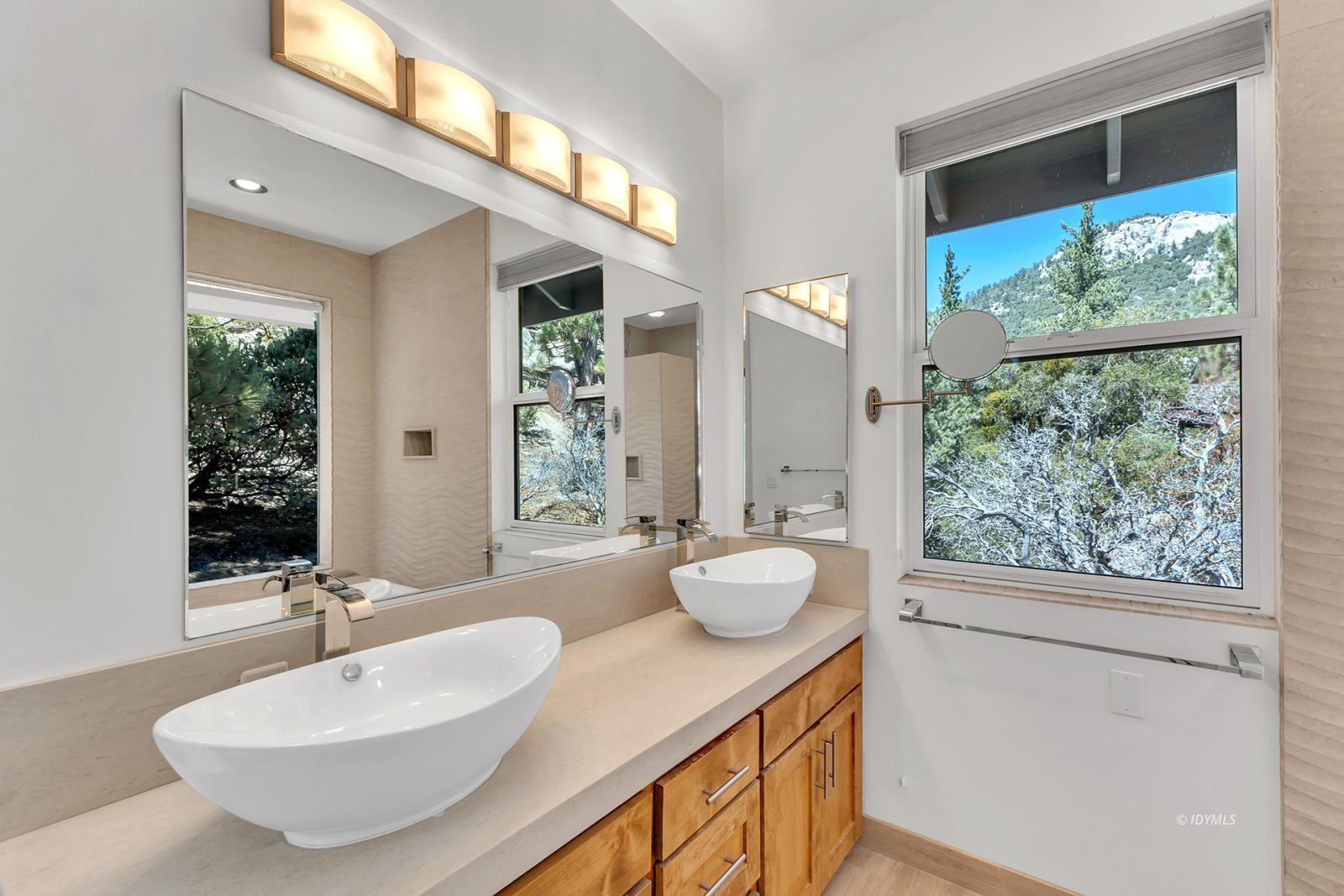 Property Photo 44