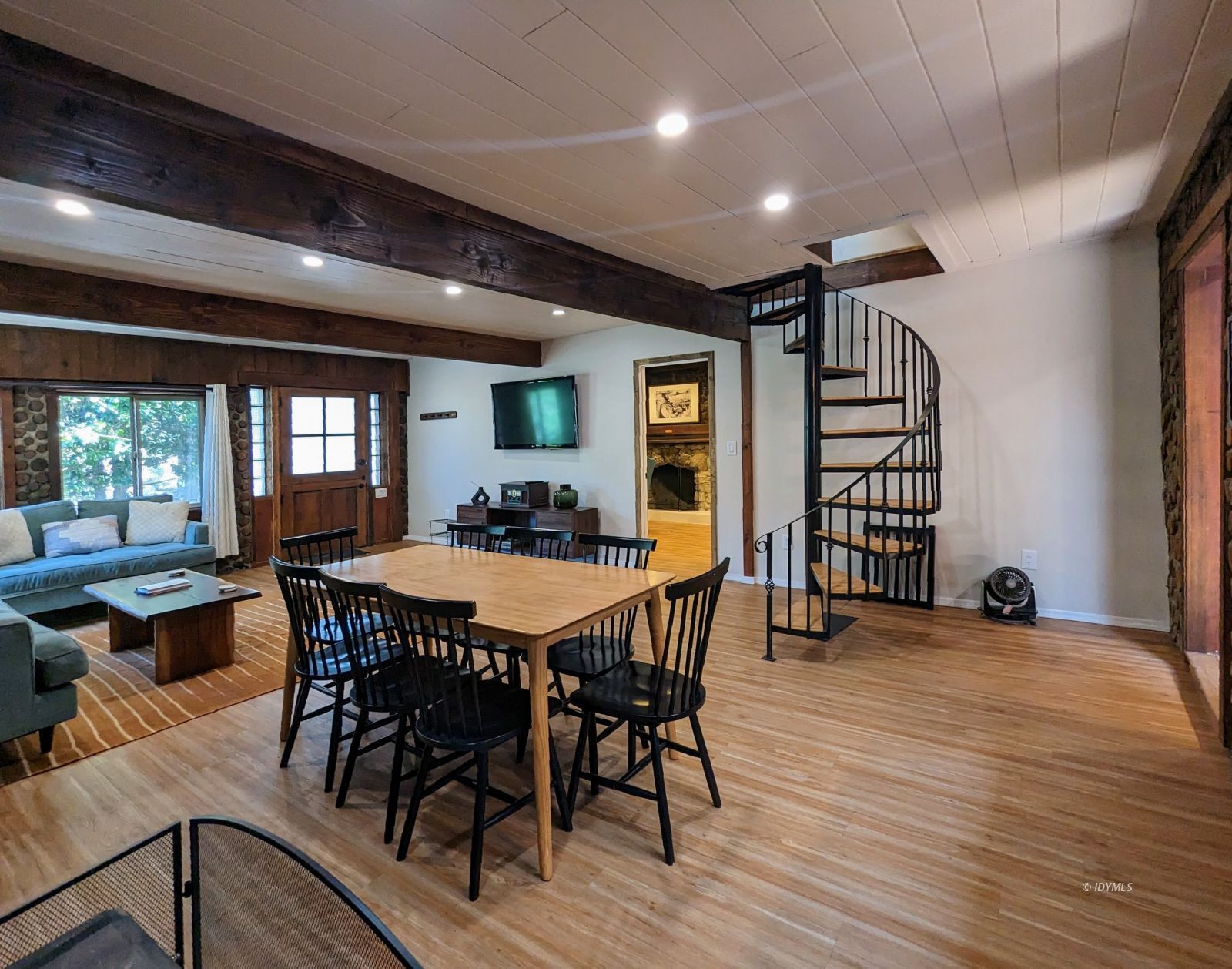 Property Photo 16
