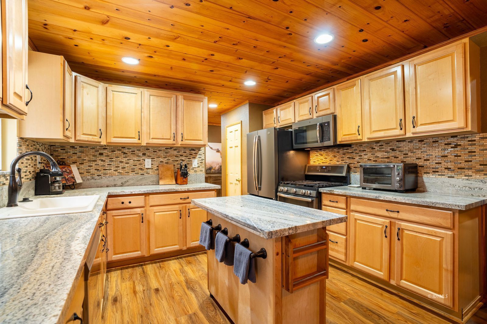 Property Photo 15