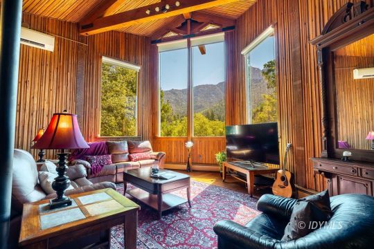 feature listing property photo