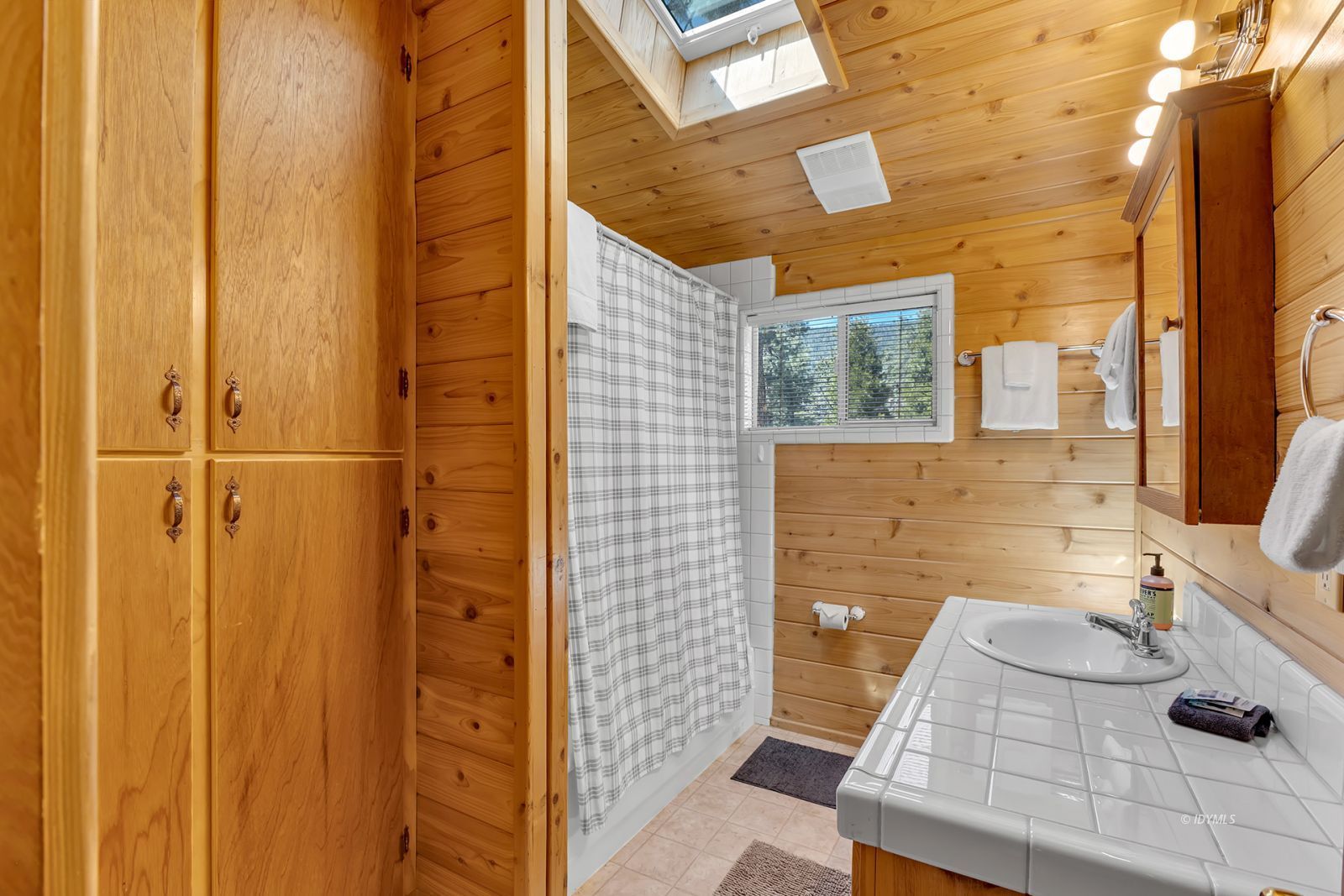 Property Photo 42