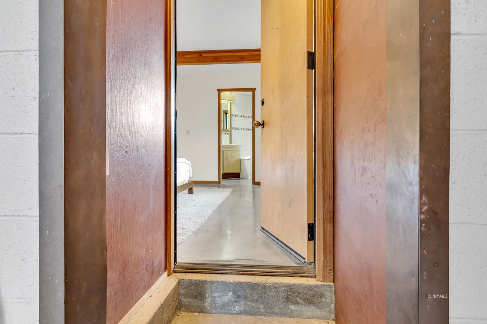 Property Photo 27