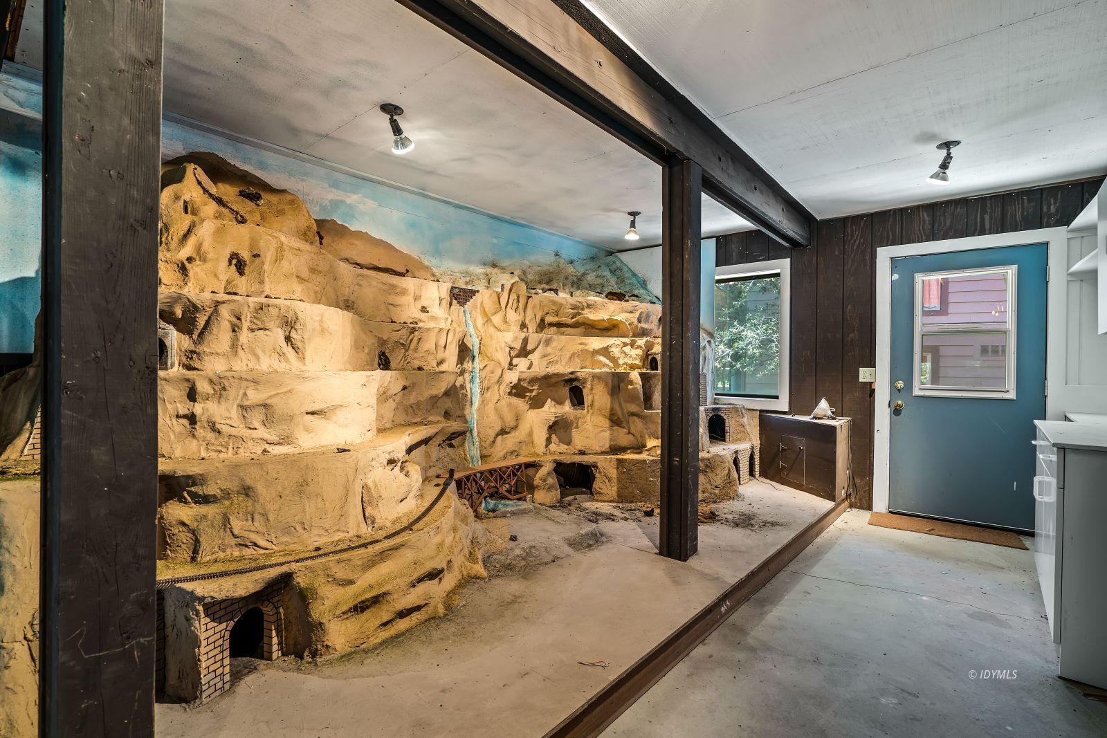 Property Photo 50