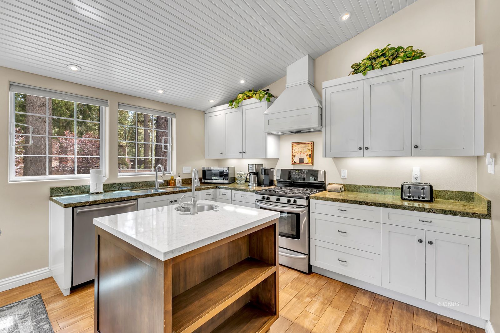 Property Photo 42