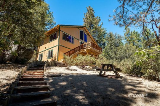 feature listing property photo