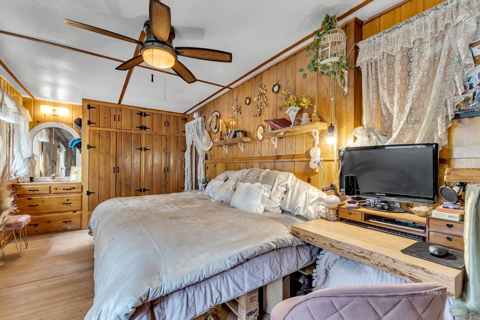 Property Photo 36
