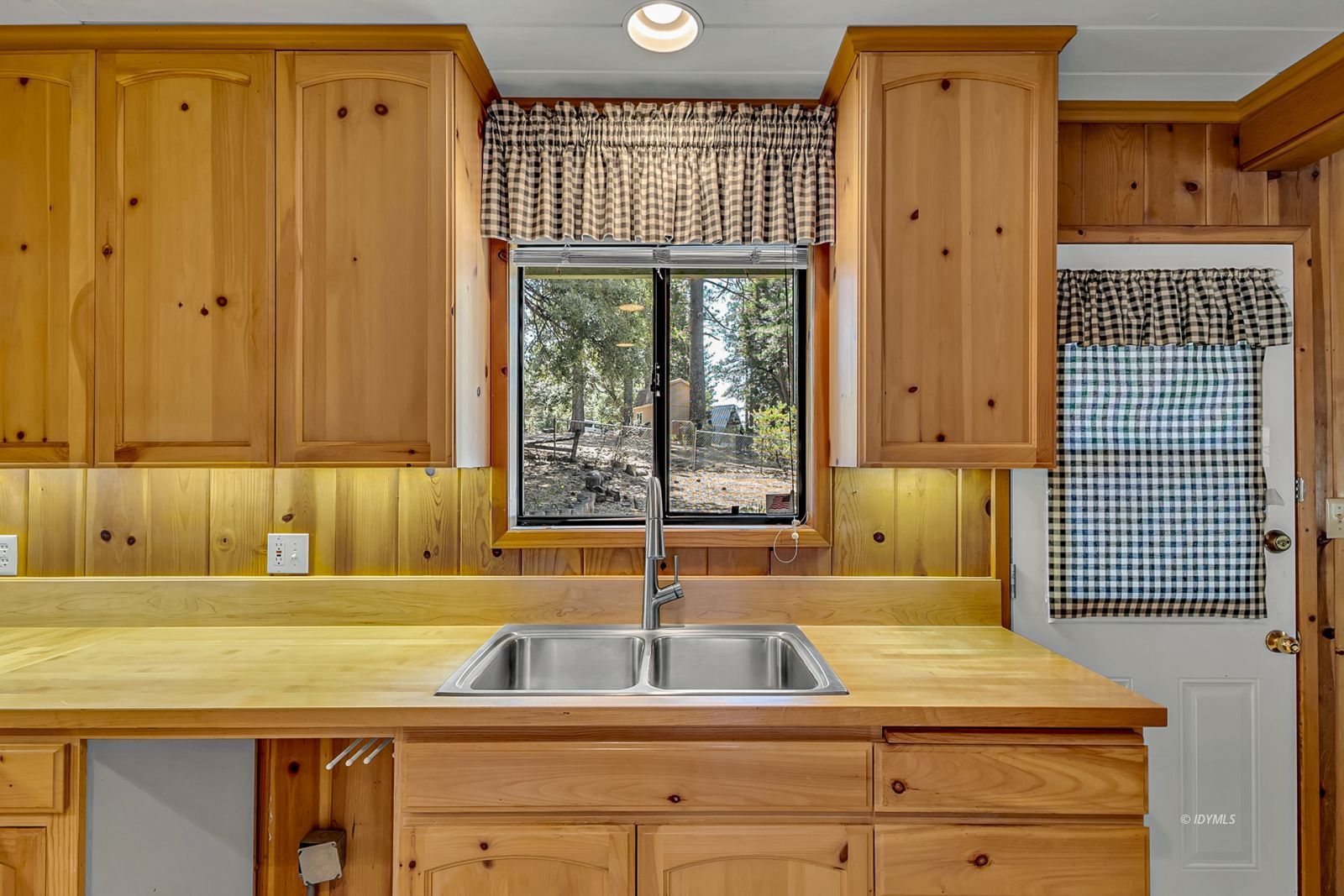 Property Photo 41