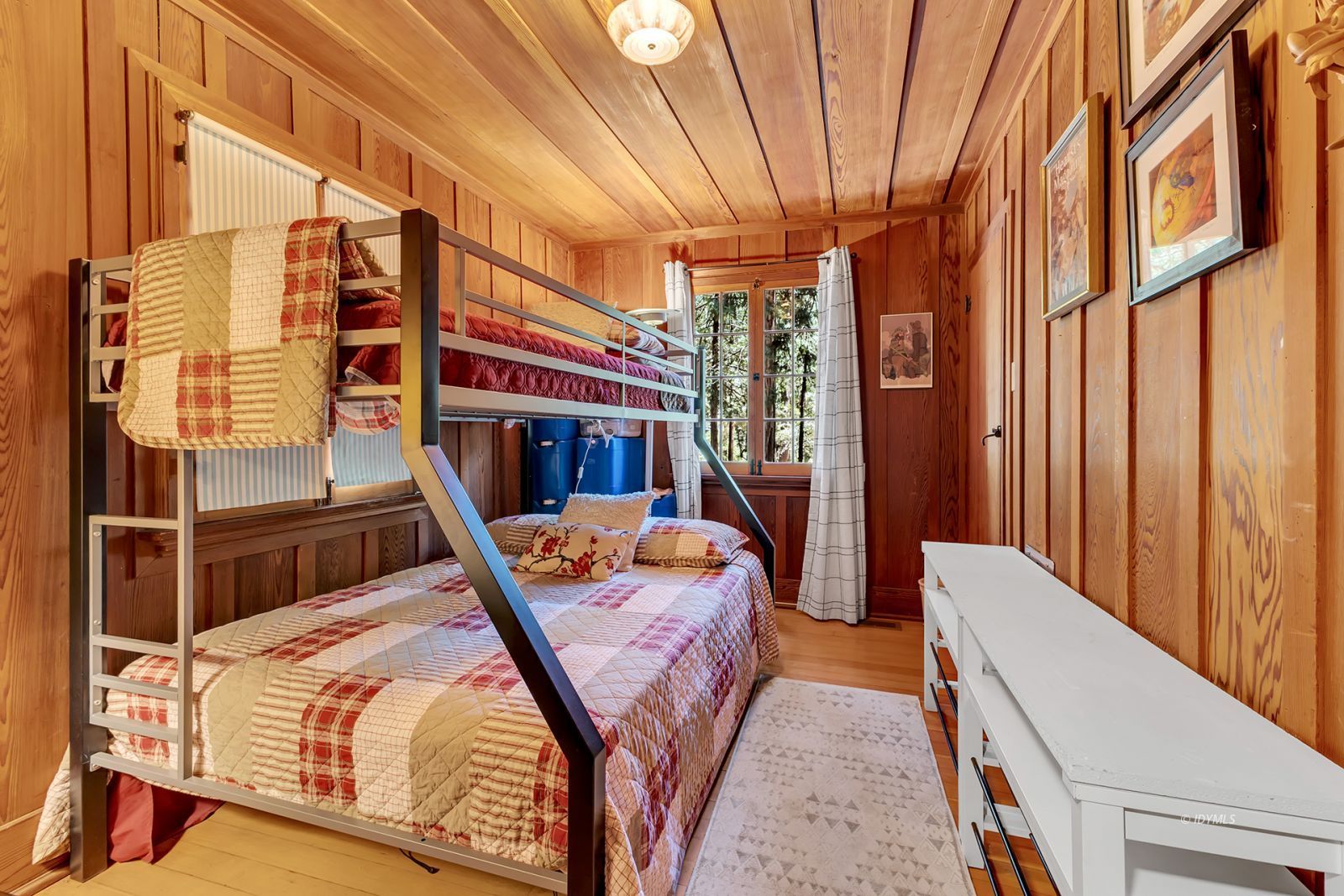 Property Photo 28