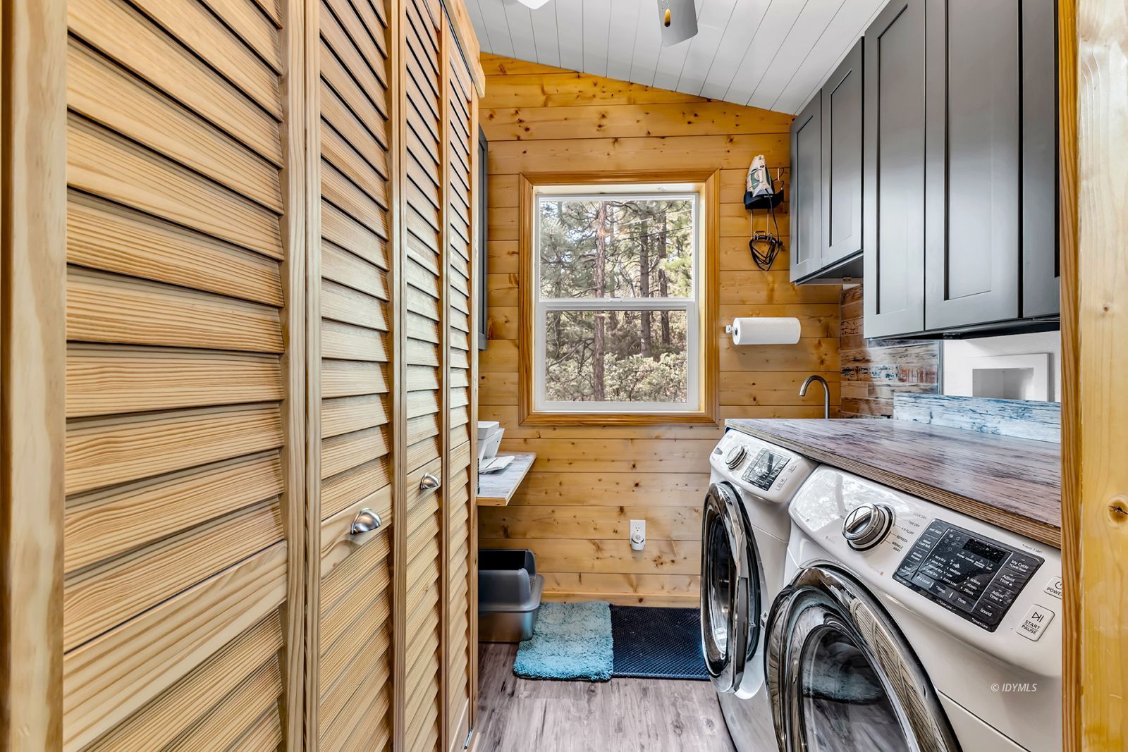 Property Photo 40
