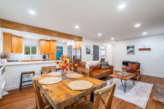 feature listing property photo