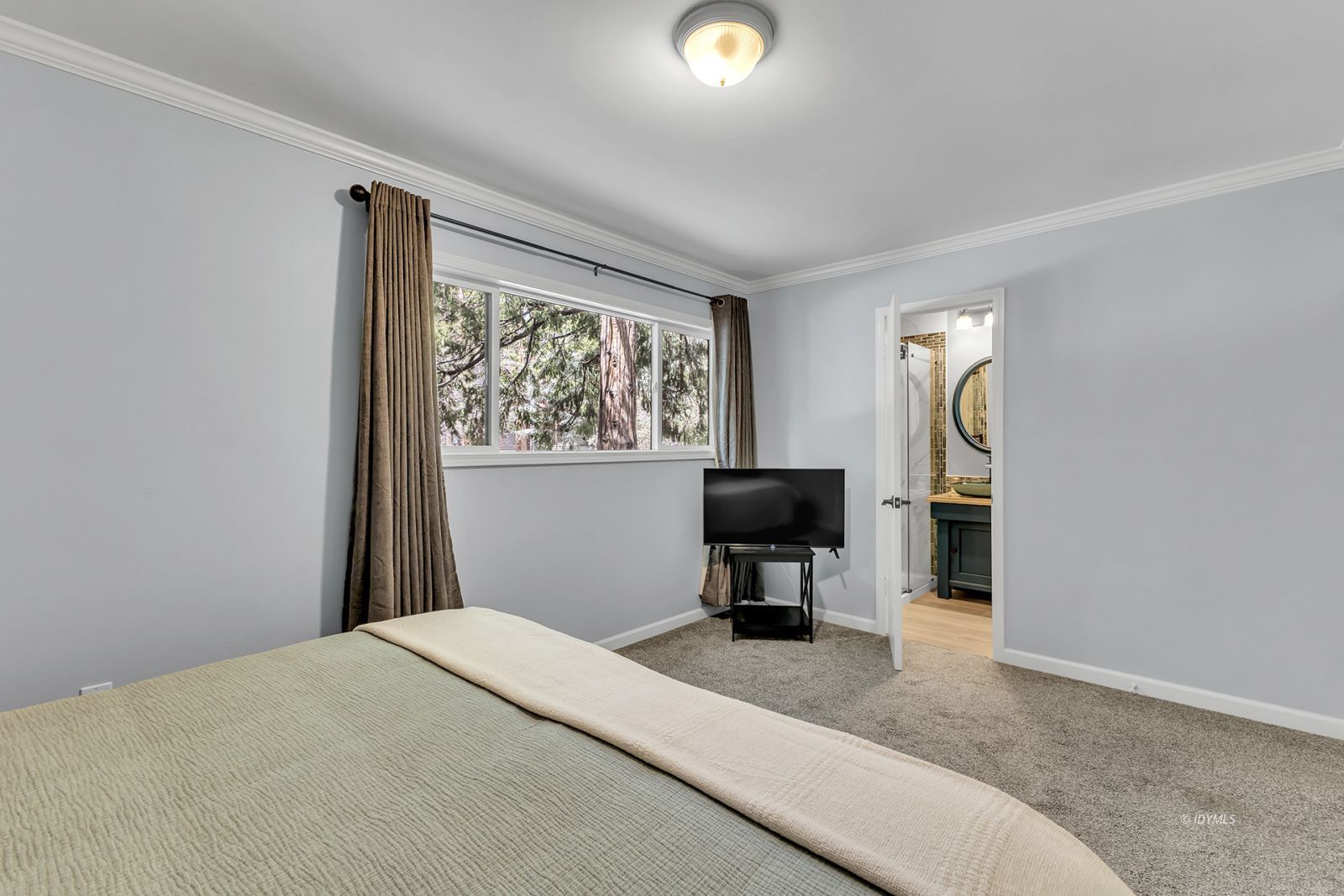 Property Photo 40