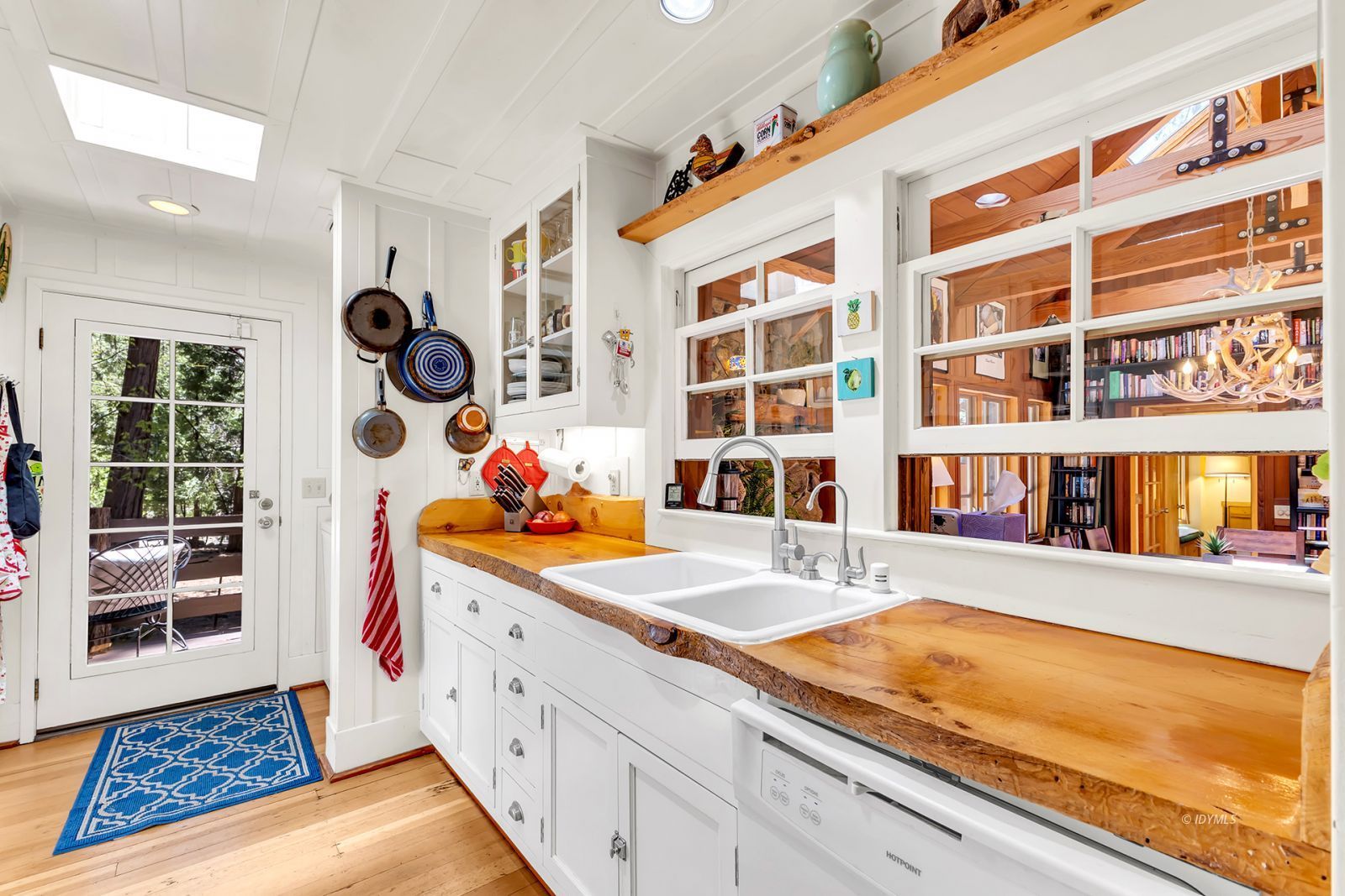 Property Photo 32
