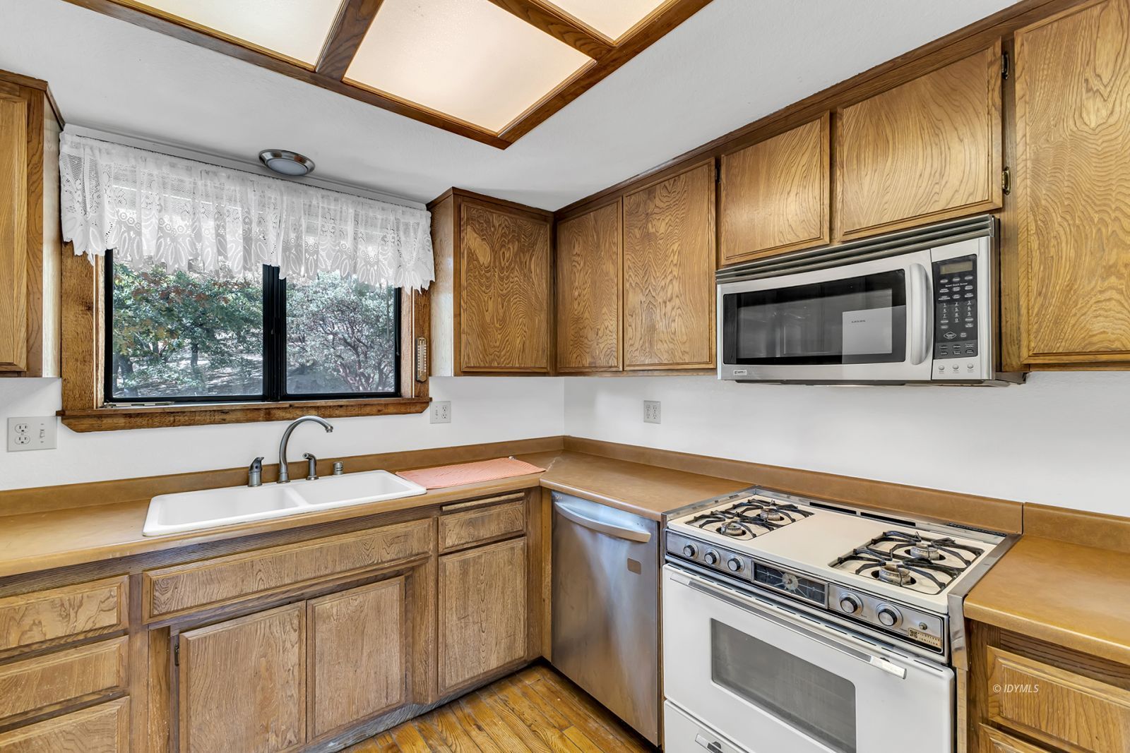 Property Photo 23