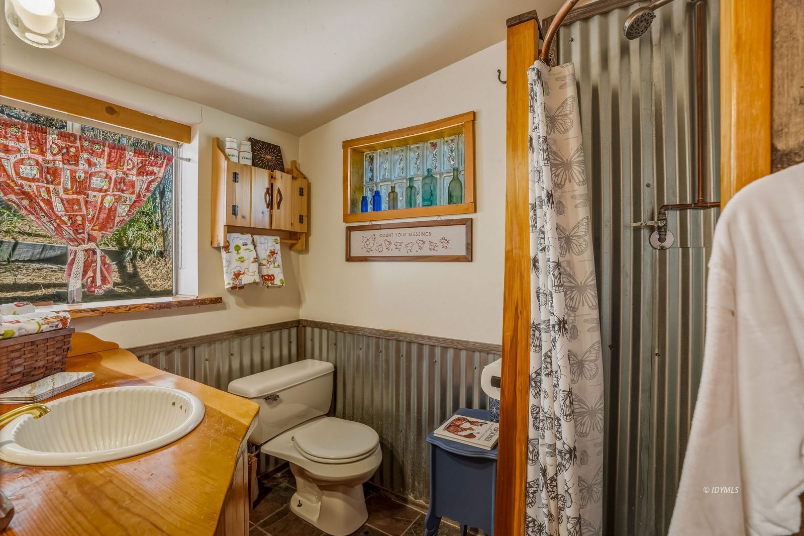 Property Photo 25